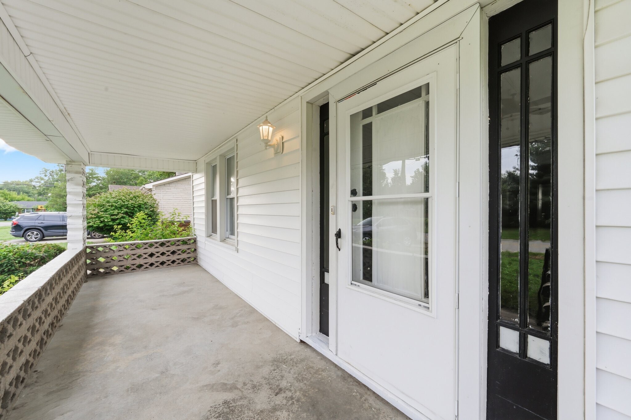 Building Photo - 3204 S Crums Ln