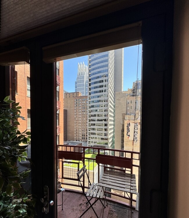 Building Photo - 208 W Washington St