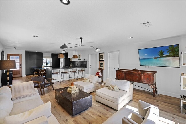 Building Photo - 5503 Cheshire Ln