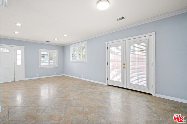 Building Photo - 6122 Strickland Ave