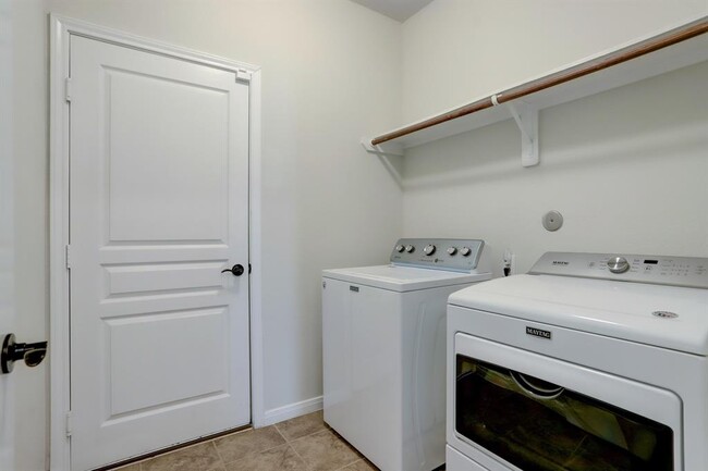Building Photo - 2614 Morning Meadow Dr