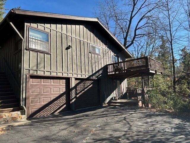 Building Photo - 25405 Seneca Dr