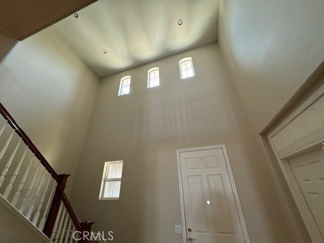 Building Photo - 16034 Skyridge Dr