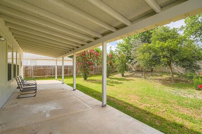 Building Photo - 1293 Amberwood Loop