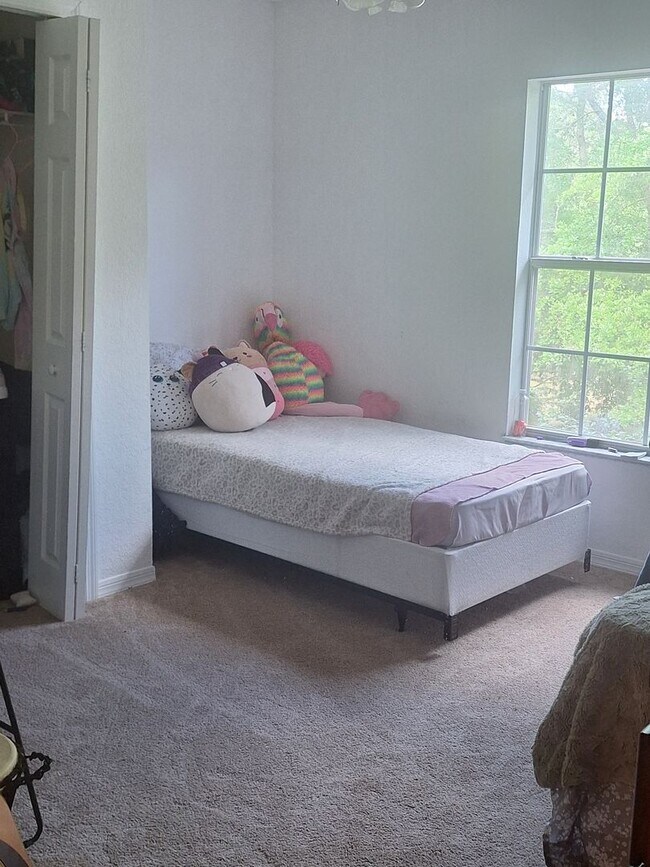 Building Photo - READY SET GO HOME!  TO THIS 3 BEDROOM 2 BATH CONDO! CALL LINDA PATTI 386.837.2882