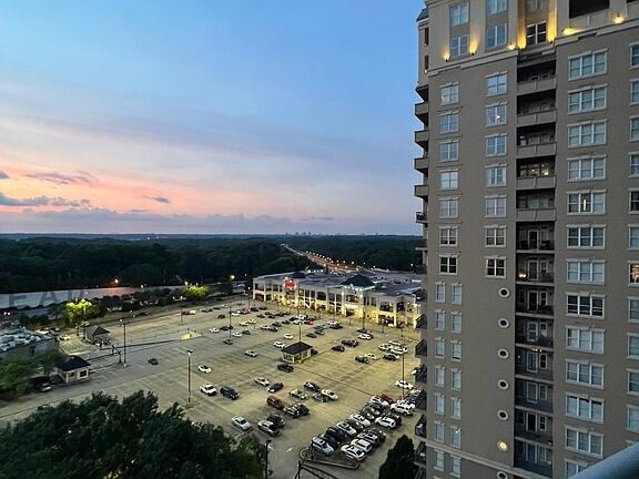 Building Photo - 3338 Peachtree Rd NE