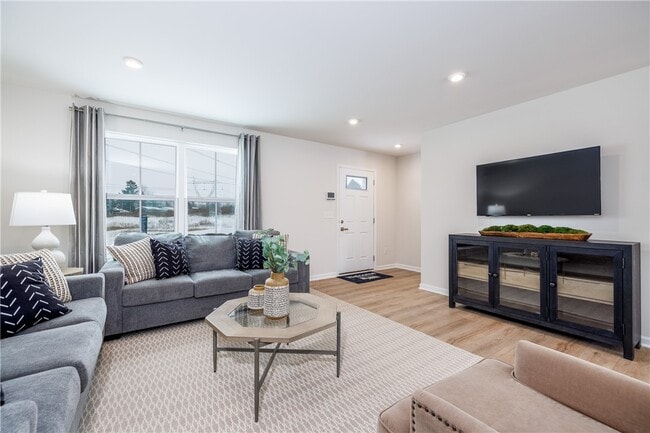 Building Photo - 257 Nevins Rd