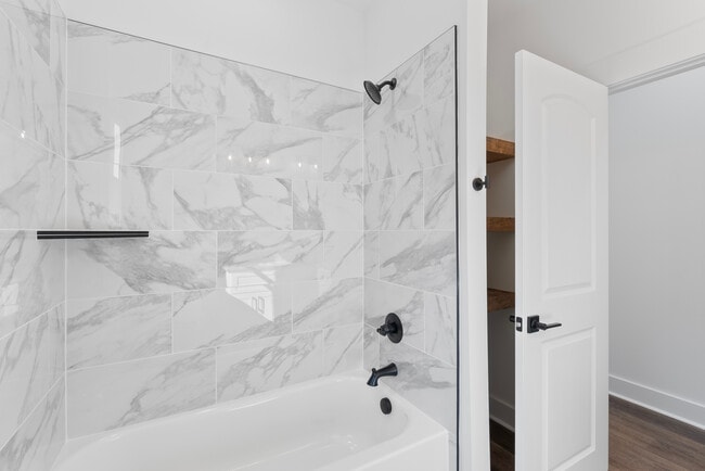 Building Photo - 19 Denali Dr