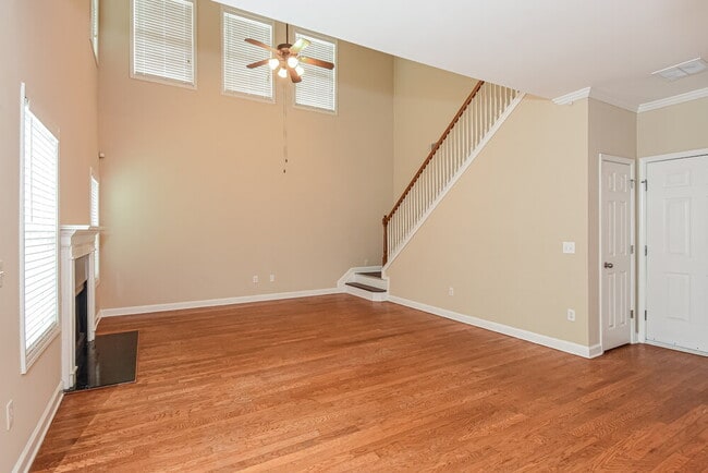 Building Photo - 738 Austin Creek Dr