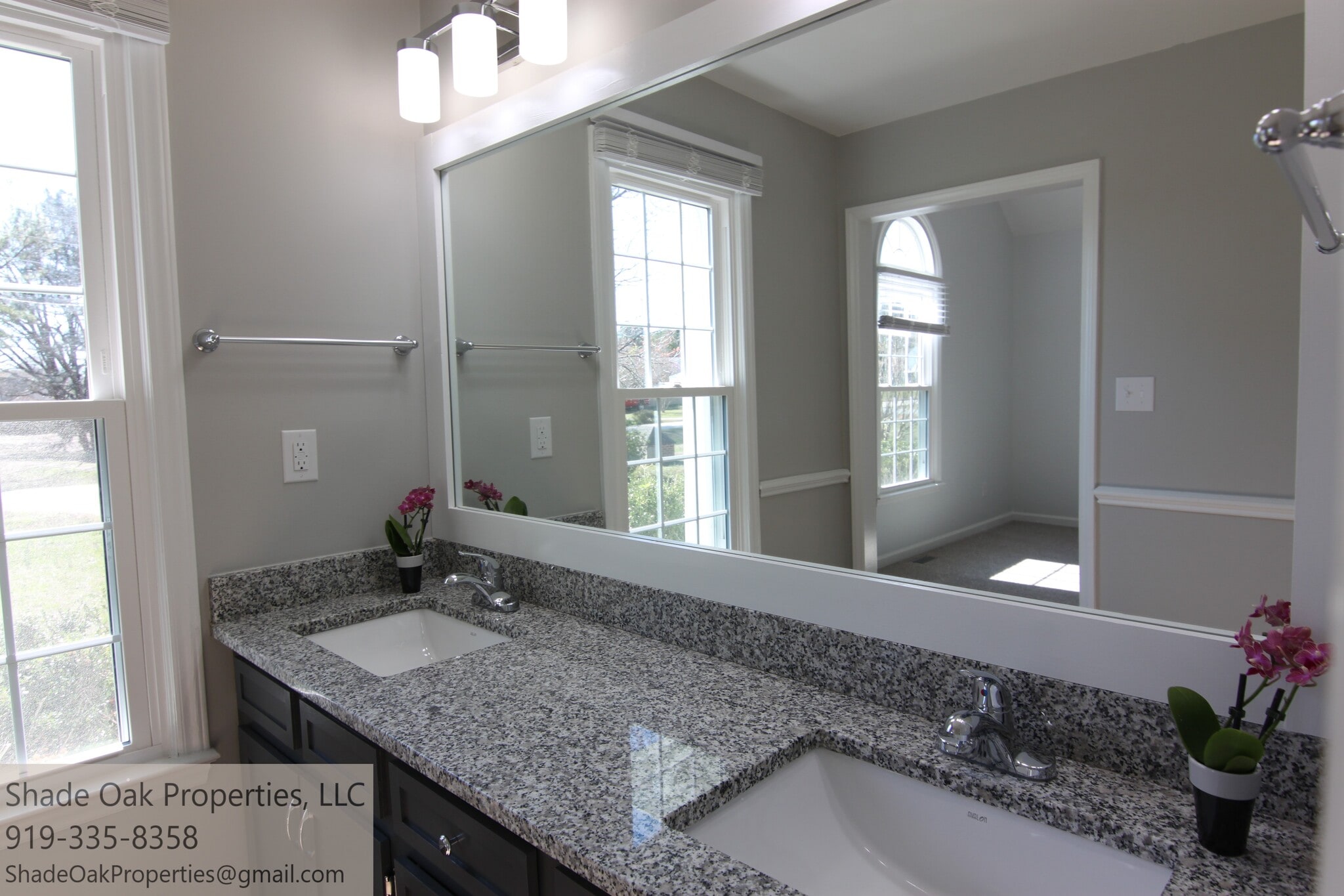 Master Bathroom - 8608 Manns Loop Rd