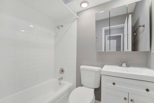 Building Photo - 3161 N Cambridge Ave