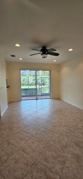 Living room - 7554 SW Herrington Ln
