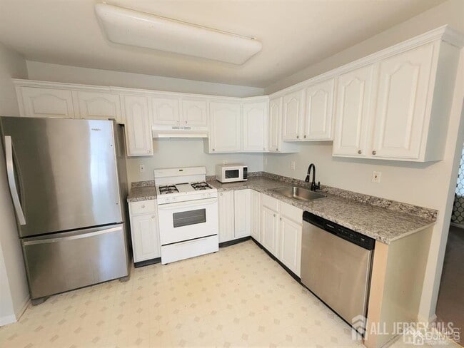 Building Photo - 602 Cypress Ln