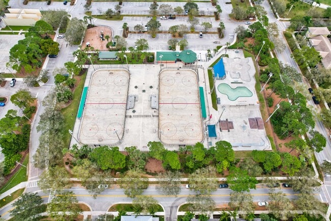 Building Photo - 4812 S Central Blvd