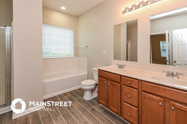 Building Photo - 11348 Breezehill Ln