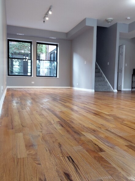 Building Photo - 4551 S Michigan Ave