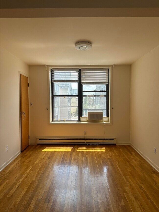 Building Photo - 427 John F. Kennedy Blvd