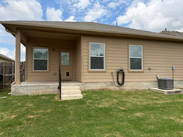 Building Photo - 226 Hess Dr