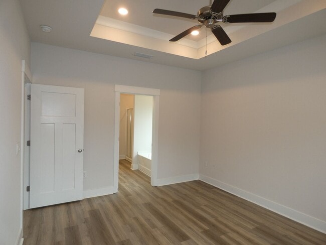 Building Photo - Beautiful 4-Bedroom Home - Open Floor Plan
