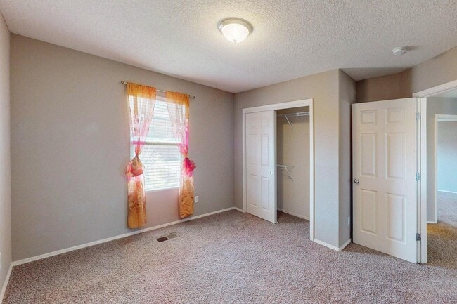 Building Photo - 11027 Maravillas Dr NW
