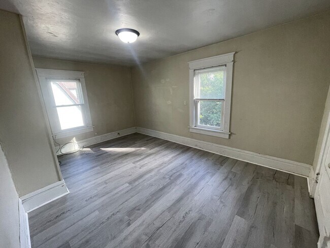 Building Photo - 509 High Ave