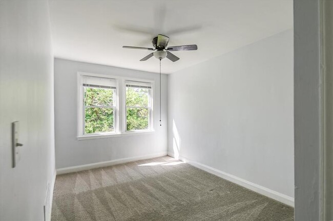 Building Photo - 3627 Elmora Ave