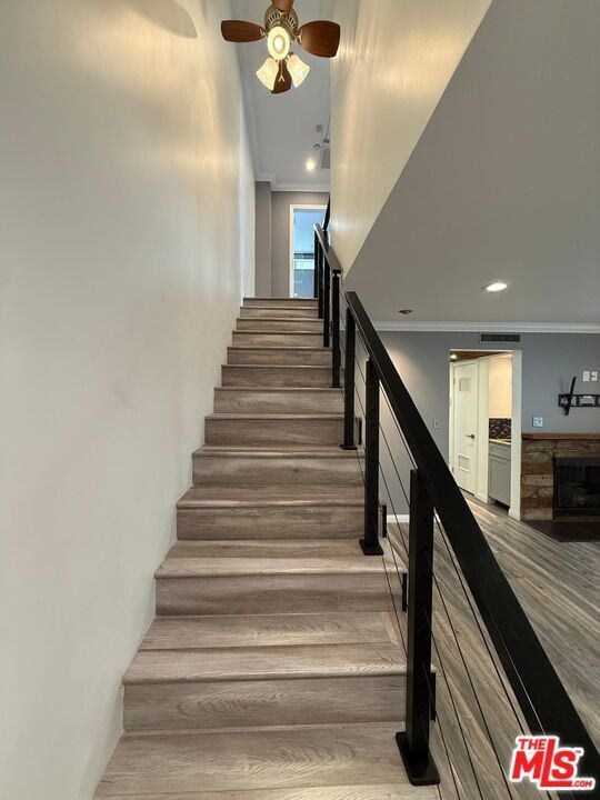 Building Photo - 1043 Thompson Ave