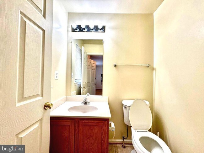 Building Photo - 22006 Stone Pier Ln