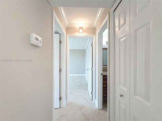 Building Photo - 1350 River Reach Dr