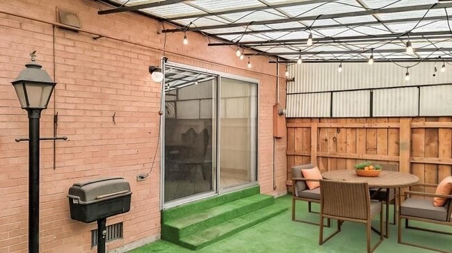 Building Photo - 9209 E Nassau Ave