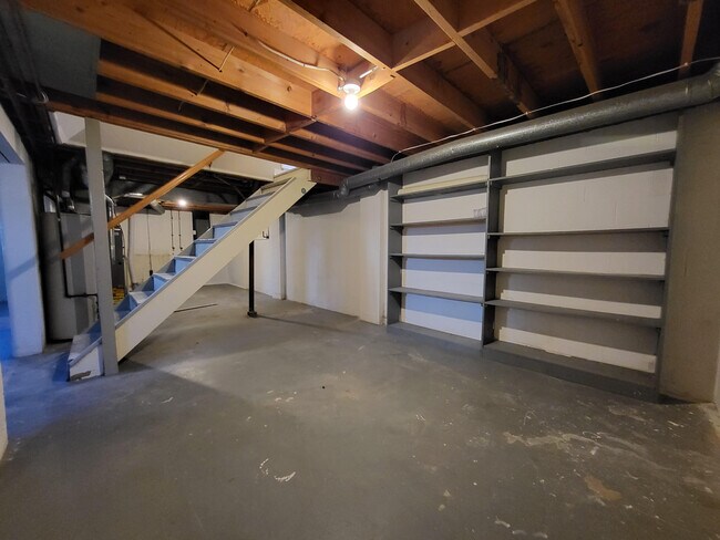 Building Photo - 4720 Esterbrook Rd