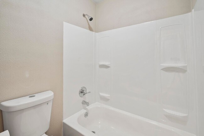 Building Photo - 608 Crown Ridge Dr
