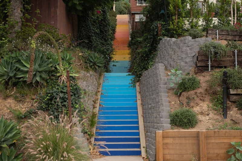 Building Photo - 3360 Descanso Dr