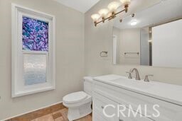 Building Photo - 240 Greenmoor