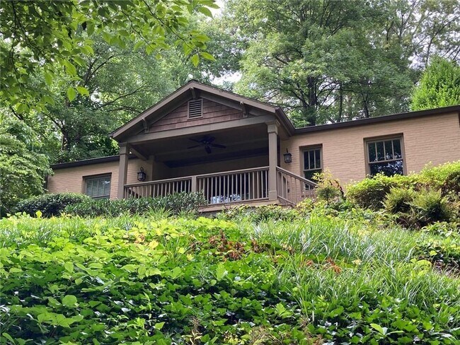 Building Photo - 49 Putnam Cir NE
