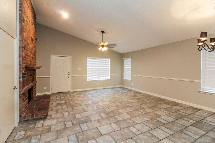 Building Photo - 4326 Walsh Ln