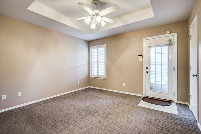 Building Photo - 1003 Mack Pl