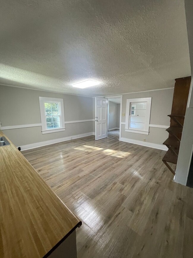 Building Photo - 1635 Gibbs Shoals Rd