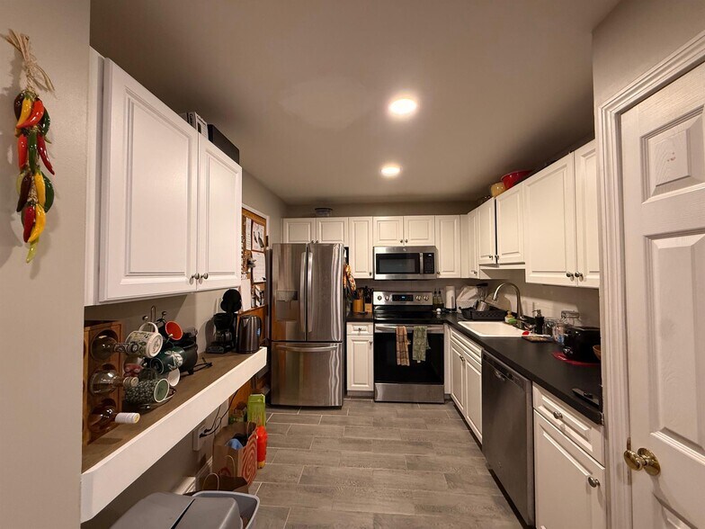 Building Photo - 326 Broadway