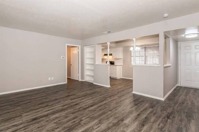 Building Photo - 1212 Hampshire Ln