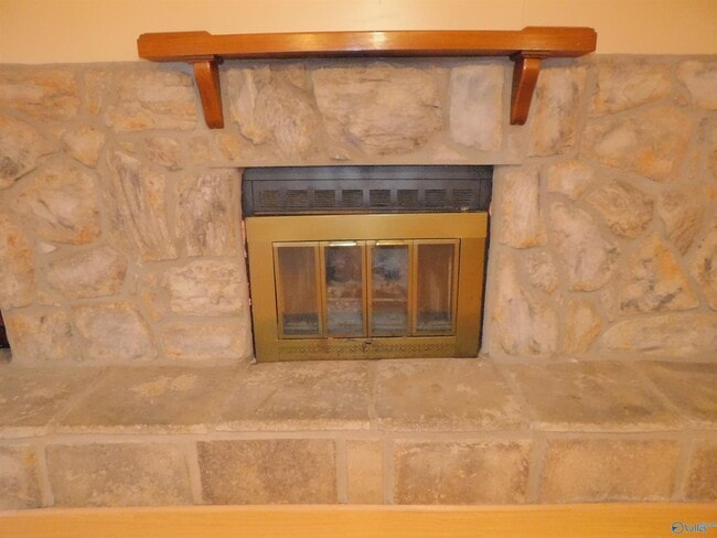 Building Photo - 498 Berry Hollow Rd