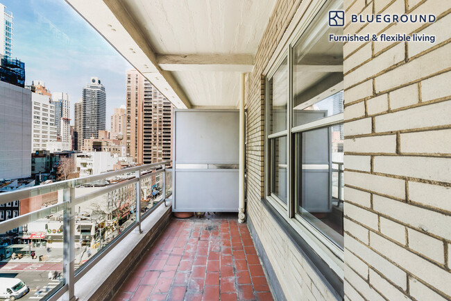 Building Photo - 300 E 57th St