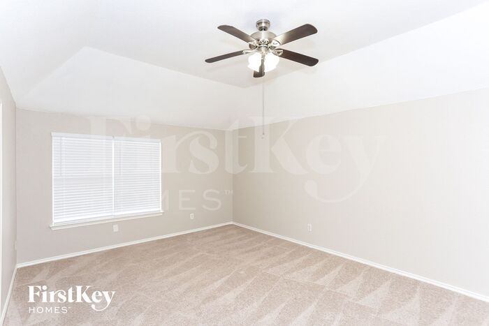 Building Photo - 6805 Longmeadow Dr