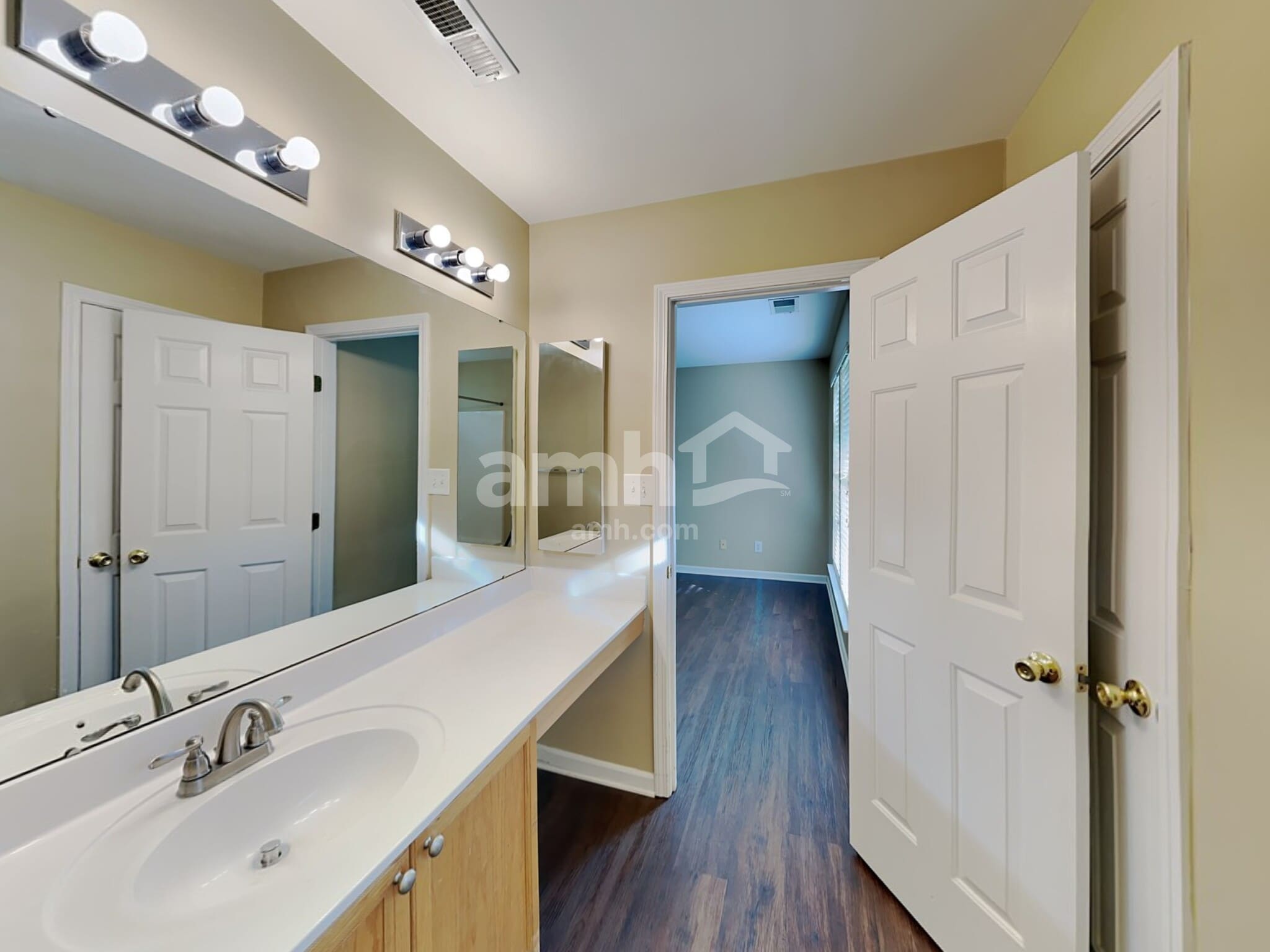 Building Photo - 13309 Salvo Dr