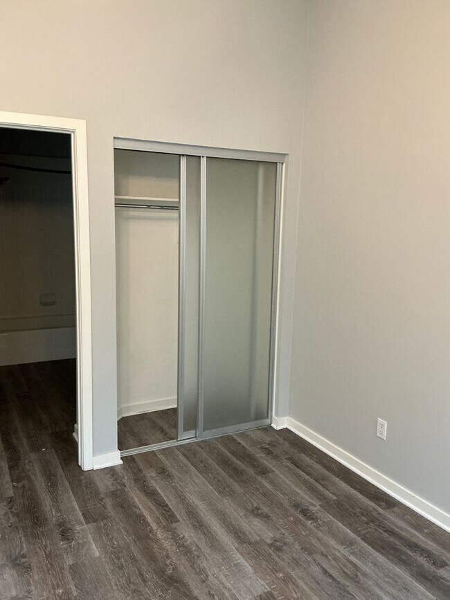 Building Photo - 3 Bedroom 3 Bath Townhouse Style Condo at Depot Walk in Orange