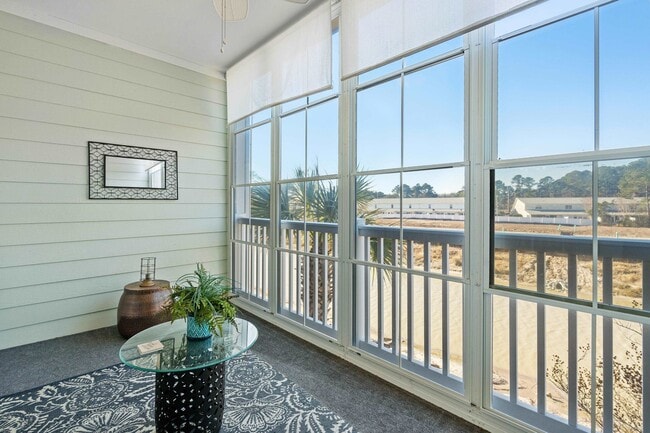 Building Photo - 4140 Hibiscus Dr