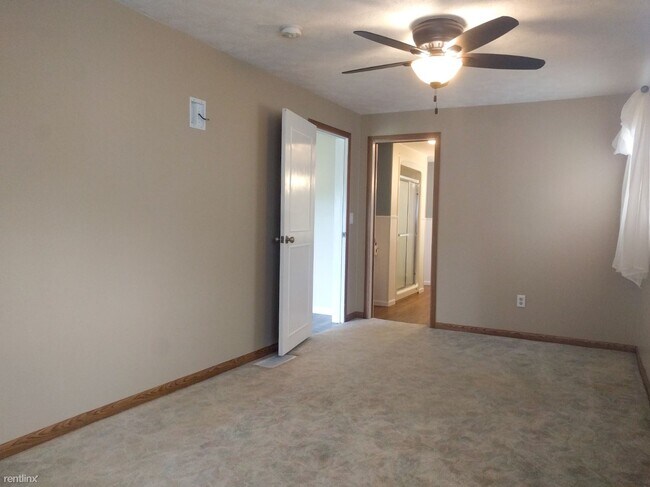 Building Photo - 3 br, 1 bath House - 12129 Bell Rd