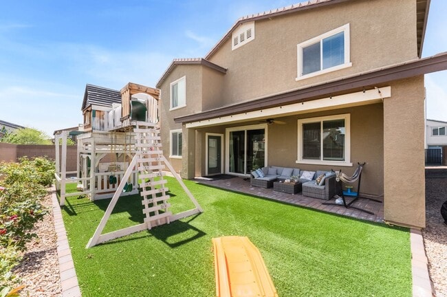 Building Photo - 7438 Ardenno St