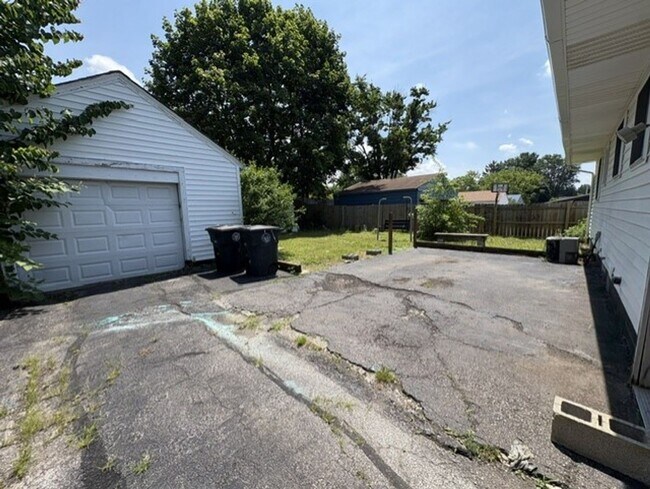 Building Photo - Updated 3-Bedroom Akron Home with Finished Basement & Large Detached Garage
