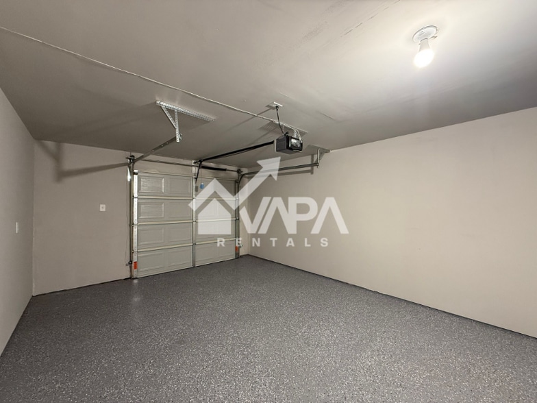 Building Photo - 4907 Stoneleigh Dr